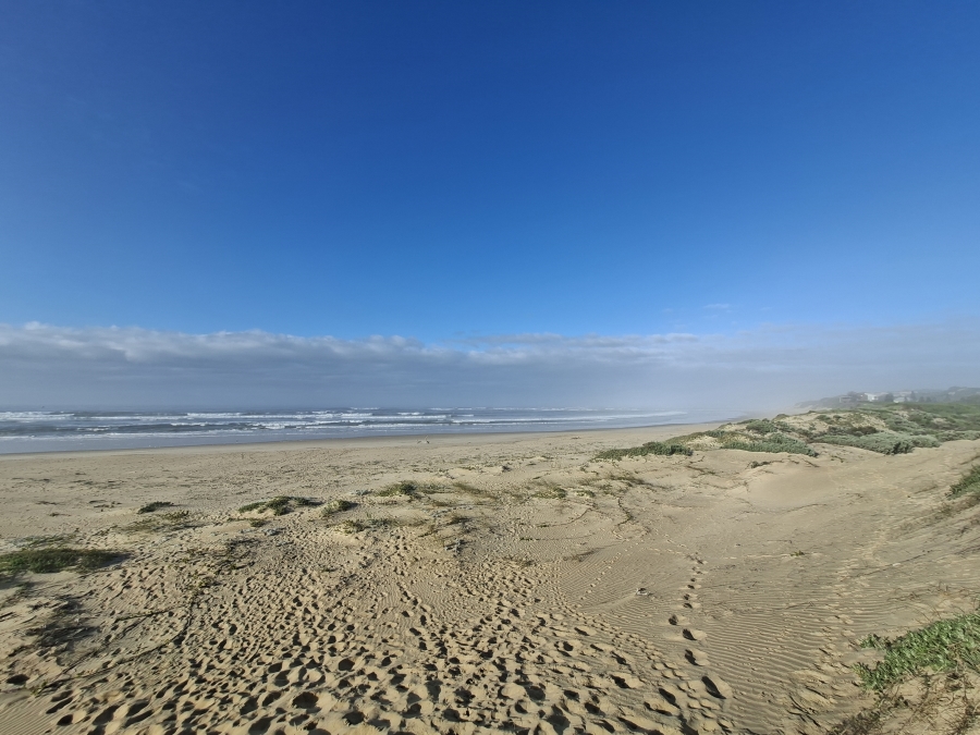 4 Bedroom Property for Sale in Paradise Beach Eastern Cape